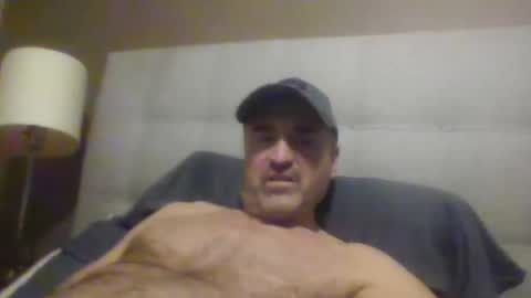 Snapshot of tarzeny77 chatting on 03/19/26, 02:04 tarzeny77 online show from 03/19/26, 02:04