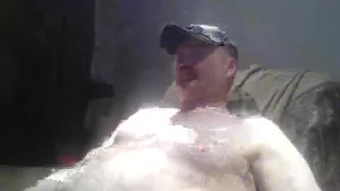 Snapshot of tarzeny77 chatting on 05/10/26, 04:28 tarzeny77 online show from 05/10/26, 04:28