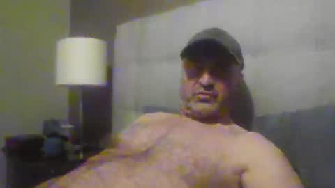 Snapshot of tarzeny77 chatting on 05/18/26, 02:40 tarzeny77 online show from 05/18/26, 02:40