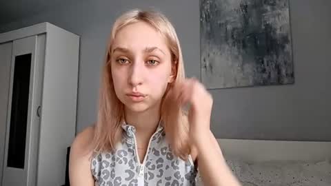 Snapshot of tashafroeliger chatting on 06/15/26, 04:04 Anita online show from 06/15/26, 04:04