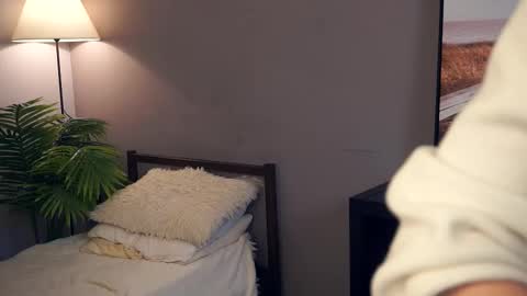 Your Ressie online show from 12/02/25, 07:36