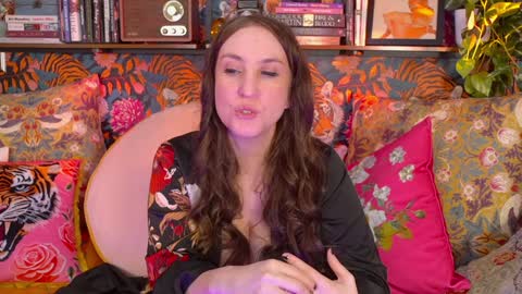 Snapshot of task_manager chatting on 03/06/26, 09:50 Vivian Clark online show from 03/06/26, 09:50