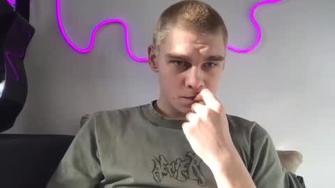 Snapshot of tasteithorny chatting on 01/14/25, 11:31 tasteithorny online show from 01/14/25, 11:31