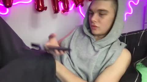 Snapshot of tasteithorny chatting on 01/24/25, 04:16 tasteithorny online show from 01/24/25, 04:16