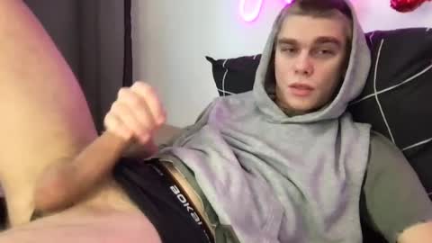 Snapshot of tasteithorny chatting on 01/27/25, 06:41 tasteithorny online show from 01/27/25, 06:41