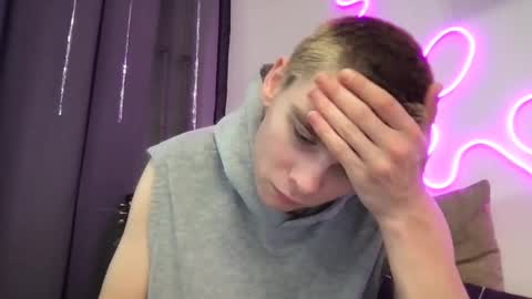 Snapshot of tasteithorny chatting on 02/04/25, 10:10 tasteithorny online show from 02/04/25, 10:10