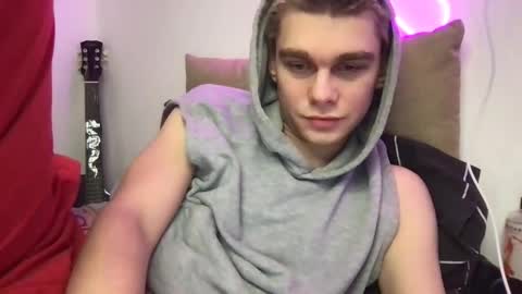 Snapshot of tasteithorny chatting on 02/06/25, 07:51 tasteithorny online show from 02/06/25, 07:51