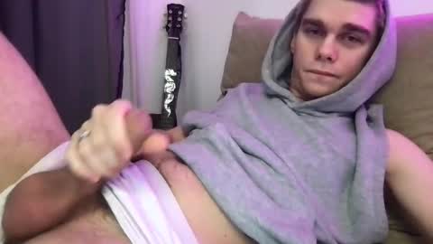 Snapshot of tasteithorny chatting on 02/16/25, 06:10 tasteithorny online show from 02/16/25, 06:10