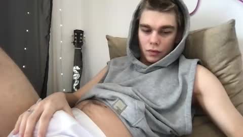 Snapshot of tasteithorny chatting on 02/20/25, 07:45 tasteithorny online show from 02/20/25, 07:45