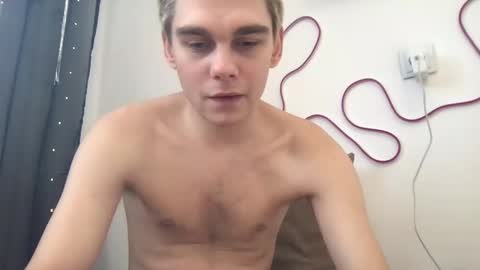 Snapshot of tasteithorny chatting on 02/22/25, 11:35 tasteithorny online show from 02/22/25, 11:35