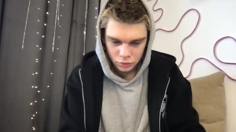 Snapshot of tasteithorny chatting on 03/01/25, 08:34 tasteithorny online show from 03/01/25, 08:34