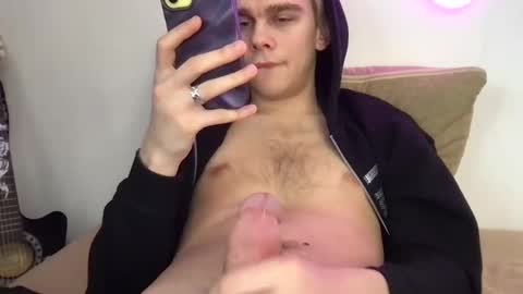 Snapshot of tasteithorny chatting on 03/04/25, 10:57 tasteithorny online show from 03/04/25, 10:57