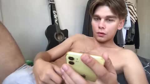 Snapshot of tasteithorny chatting on 09/21/25, 11:34 tasteithorny online show from 09/21/25, 11:34