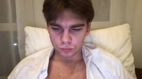 Snapshot of tasteithorny chatting on 11/18/25, 06:01 tasteithorny online show from 11/18/25, 06:01