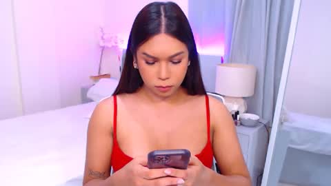 Snapshot of tasteofinnocence chatting on 03/27/26, 05:57 Miss Tati online show from 03/27/26, 05:57