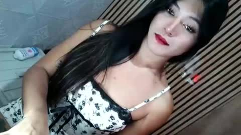 Snapshot of tasteofinnocent69 chatting on 11/03/25, 02:18 online show from 11/03/25, 02:18