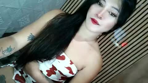 Snapshot of tasteofinnocent69 chatting on 11/04/25, 05:50 online show from 11/04/25, 05:50