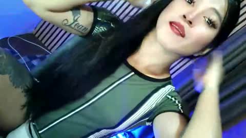 Snapshot of tasteofinnocent69 chatting on 12/02/25, 12:21 online show from 12/02/25, 12:21