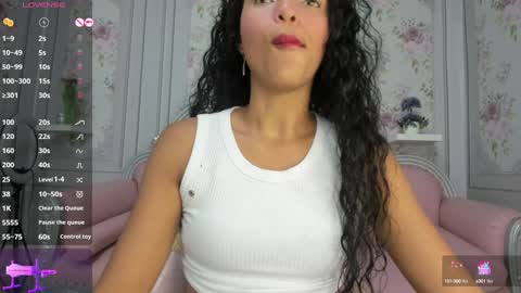 Snapshot of tasty_desires chatting on 12/27/24, 10:23 TATIS online show from 12/27/24, 10:23