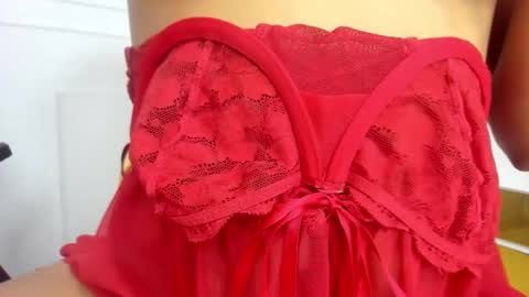 Snapshot of tasty_desires chatting on 01/15/25, 04:32 TATIS online show from 01/15/25, 04:32