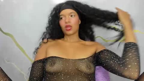 Snapshot of tasty_desires chatting on 02/13/25, 05:26 TATIS online show from 02/13/25, 05:26