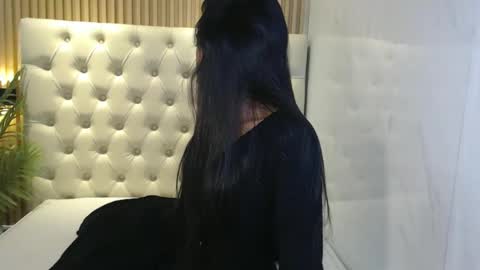 Snapshot of tasty_hazel chatting on 10/26/25, 06:47 HAZEL online show from 10/26/25, 06:47