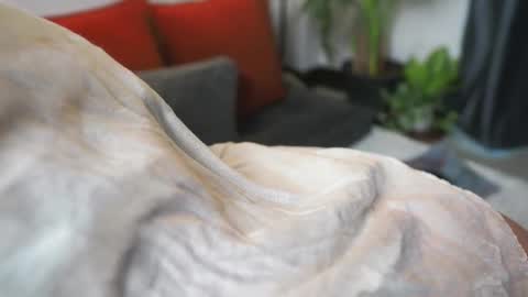 RHEA  pronanciation like Reya   online show from 02/21/25, 08:40