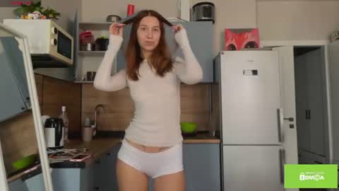 Snapshot of tastyvinni chatting on 07/11/26, 12:30 Veni online show from 07/11/26, 12:30