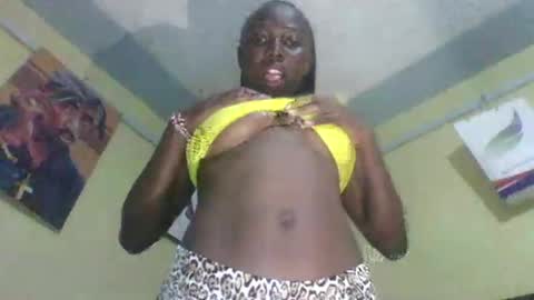 Snapshot of tat493864 chatting on 10/15/25, 04:18 tat493864 online show from 10/15/25, 04:18