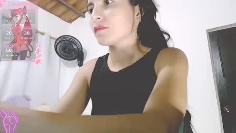 Snapshot of tata20_ chatting on 11/05/25, 02:11 tatabebe online show from 11/05/25, 02:11