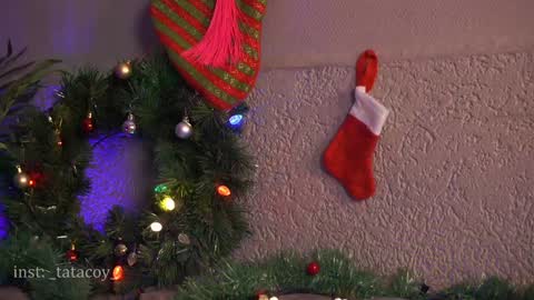 Snapshot of tatacoy chatting on 01/11/25, 07:06 TataCoy online show from 01/11/25, 07:06