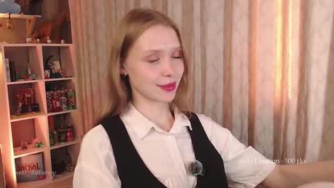 Snapshot of tatacoy chatting on 09/08/25, 03:11 TataCoy online show from 09/08/25, 03:11