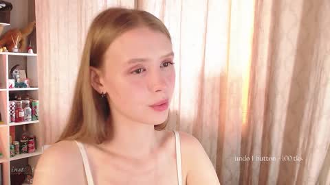 Snapshot of tatacoy chatting on 09/09/25, 11:32 TataCoy online show from 09/09/25, 11:32