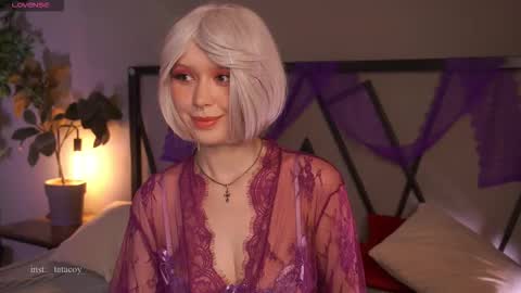 Snapshot of tatacoy chatting on 12/05/25, 02:36 TataCoy online show from 12/05/25, 02:36