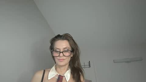 Snapshot of tatiana_4u chatting on 02/22/26, 06:02 Apple Jucy online show from 02/22/26, 06:02