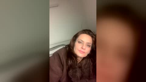 Snapshot of tatiana_4u chatting on 03/06/26, 07:05 Apple Jucy online show from 03/06/26, 07:05