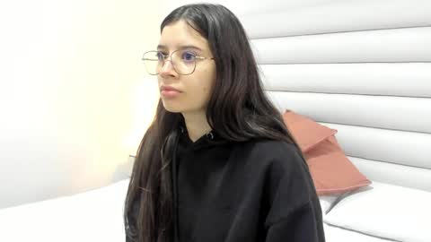 Snapshot of tatiana_arboleda chatting on 03/30/26, 03:29 tatiana_arboleda online show from 03/30/26, 03:29