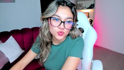 tatiana_mendoza online show from 10/15/25, 02:44