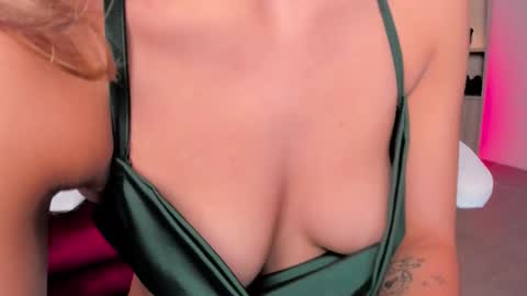 tatiana_mendoza online show from 11/10/25, 05:56