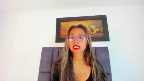 Snapshot of tatiana_valencia chatting on 05/07/26, 12:32 Tati online show from 05/07/26, 12:32