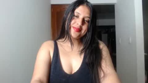 Snapshot of tatianaez22 chatting on 09/11/25, 04:12 tatianaez22 online show from 09/11/25, 04:12