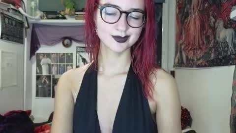 Snapshot of tatianaromanova chatting on 11/05/25, 07:25 Tatiana online show from 11/05/25, 07:25