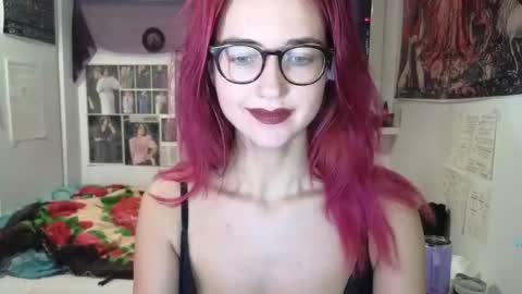 Snapshot of tatianaromanova chatting on 12/02/25, 06:47 Tatiana online show from 12/02/25, 06:47