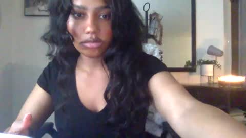 Snapshot of tatiannatease chatting on 12/19/24, 05:18 Tatianna Marie online show from 12/19/24, 05:18