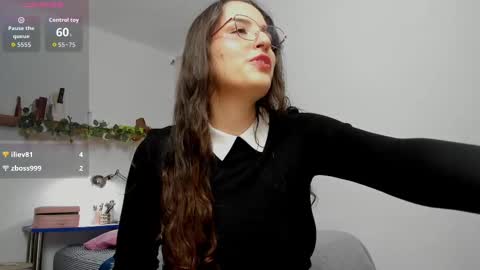 Tatianna online show from 09/26/25, 09:19