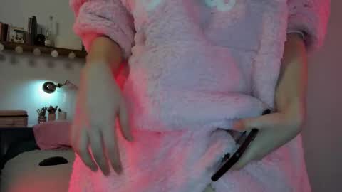 Tatianna online show from 11/28/25, 10:18