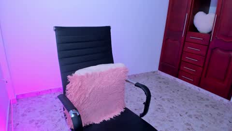 Tatiana Lopez online show from 02/15/25, 08:33