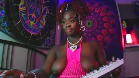 Snapshot of tatithegoddess chatting on 01/27/25, 08:29 Tati the Ebony goddess online show from 01/27/25, 08:29