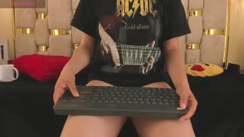 tattaa 3 online show from 02/18/25, 11:30