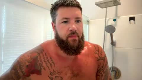 tatteddadbod379 online show from 06/25/26, 09:52